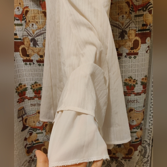 Cream dress - Picture 3 of 7